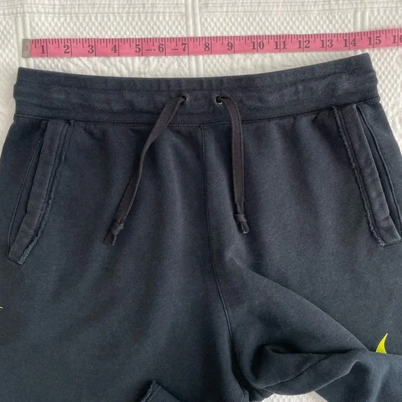 Nike Athletic Catching Air Alumni Fleece Sweat Shorts Men Small Black Neon - Picture 10 of 13